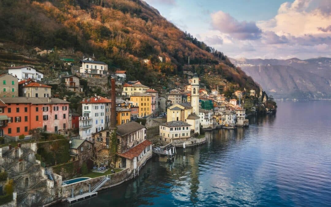 Voyage au cœur de la région des lacs en Italie : guide et conseils